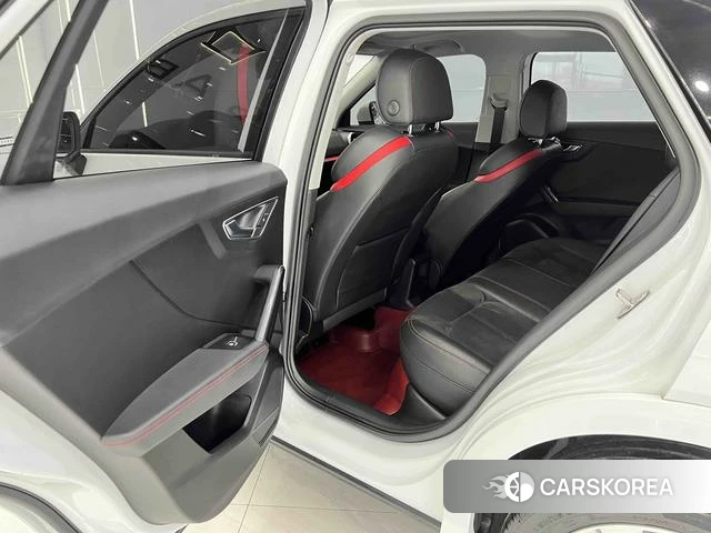 Audi Q2L id 4258626 из Китая 19