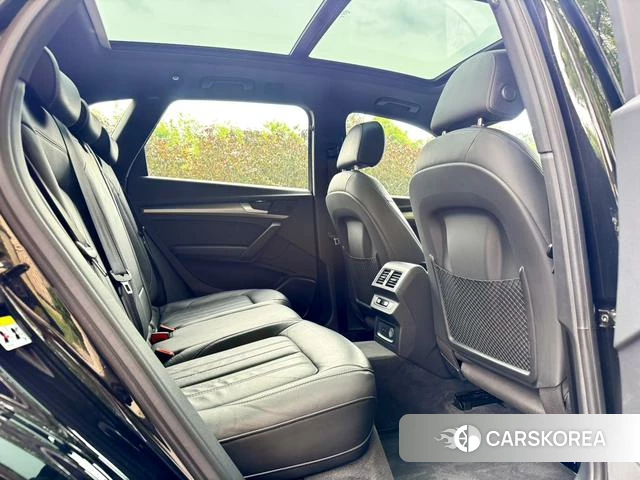 Audi Q5L id 4300460 из Китая 32