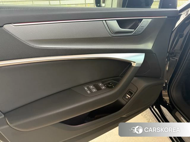Audi A6L id 4297651 из Китая 8