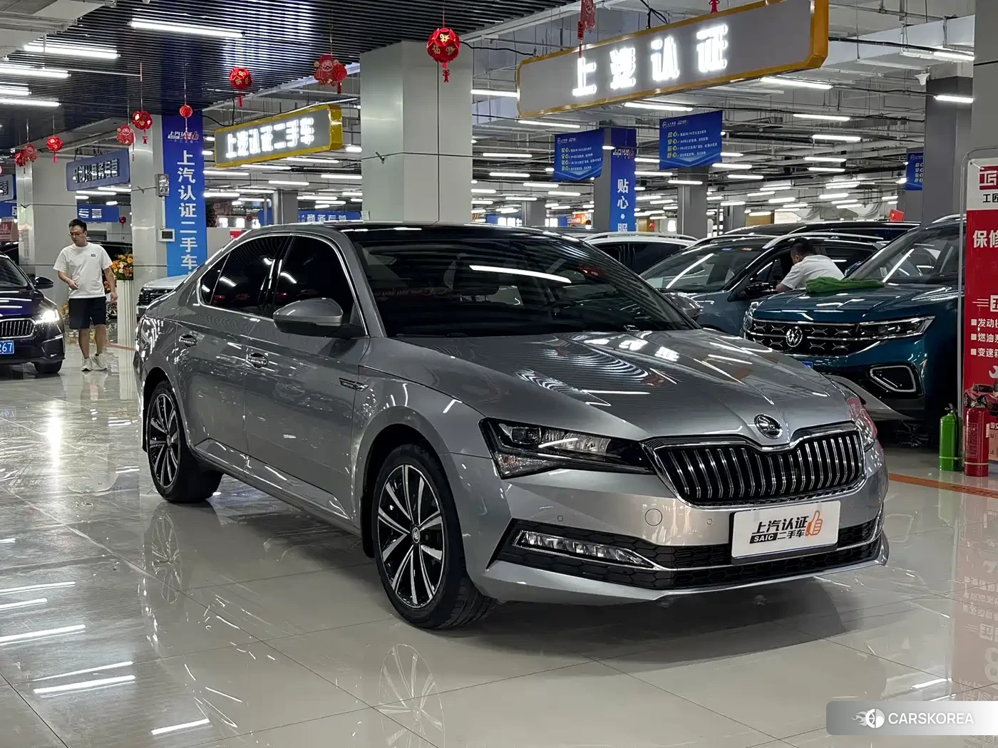 Skoda Superb id 4589466 из Китая 8