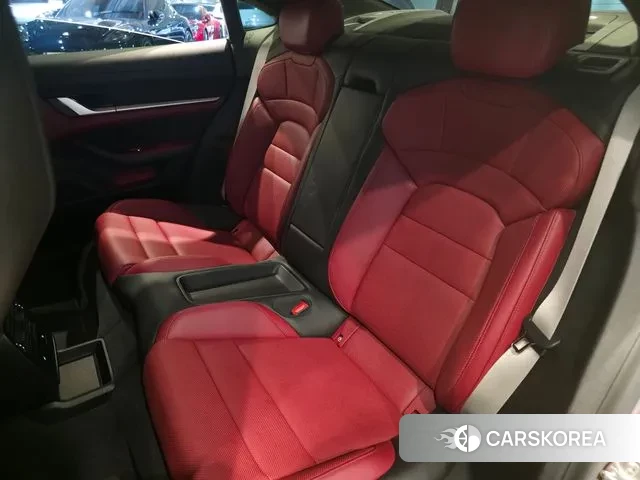 Porsche Taycan id 3591580 из Кореи 18