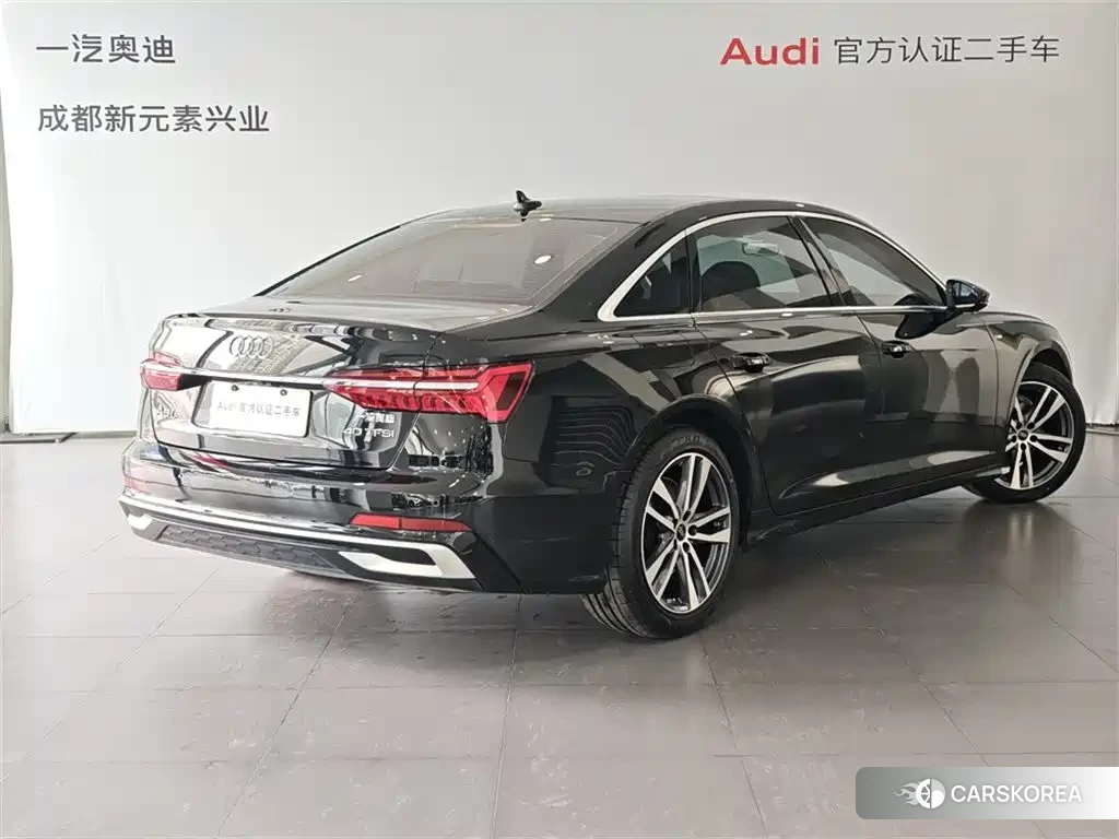 Audi A6L id 4606882 из Китая 13