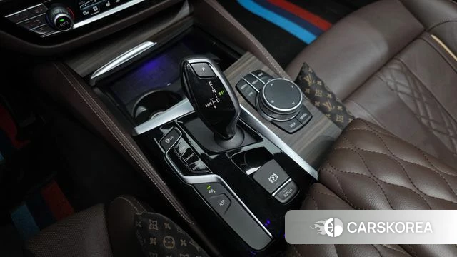 BMW 5 Series (G30) id 4683759 из Кореи 30