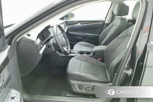 Volkswagen Passat PHEV id 4264109 из Китая 22