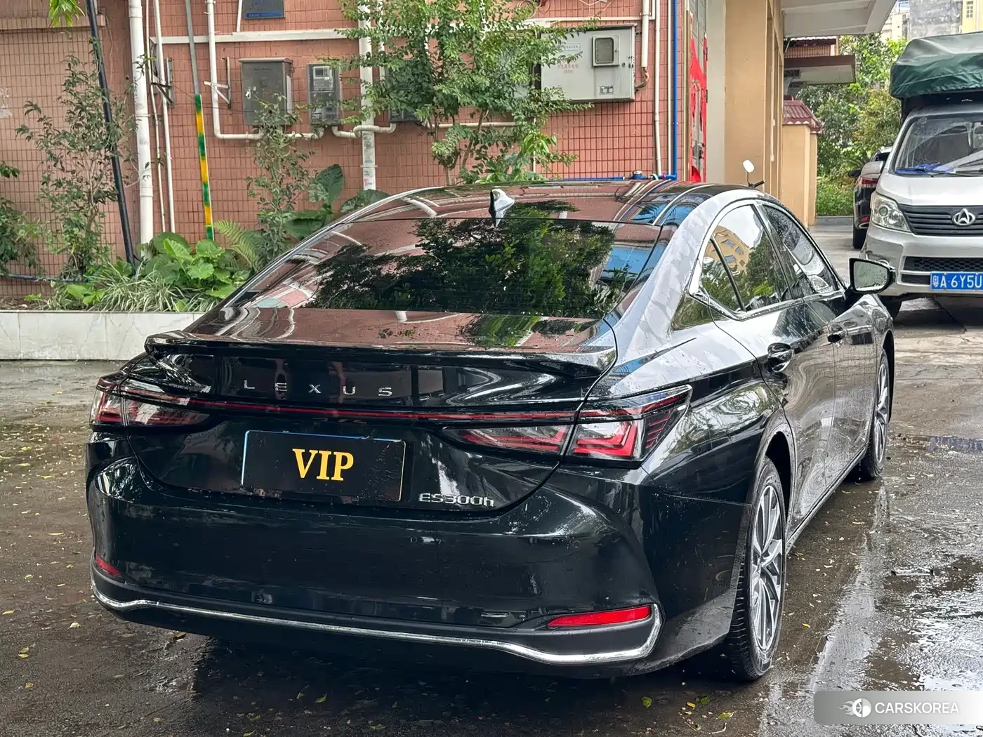 Lexus ES id 4547982 из Китая 8