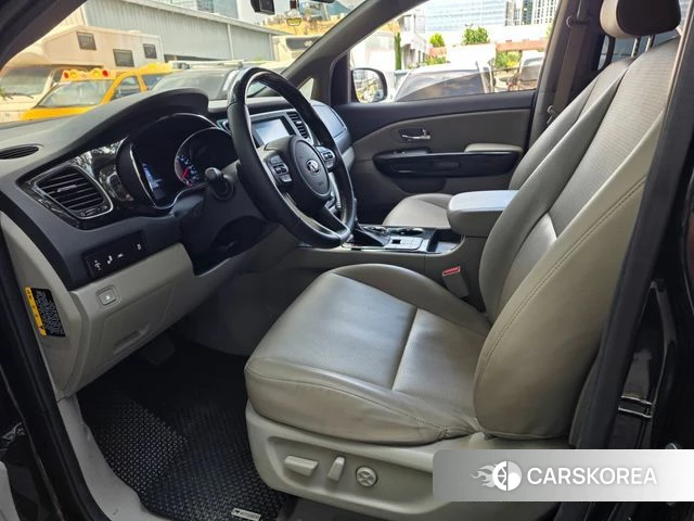 Kia The New Carnival id 4657819 из Кореи 18
