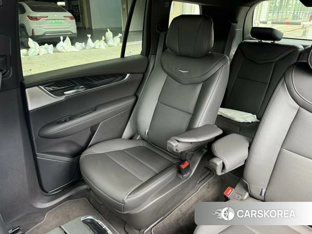 Cadillac XT6 id 3920810 из Китая 32