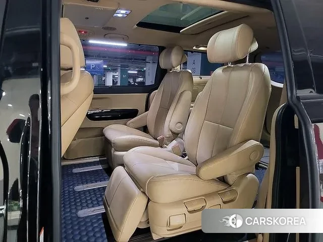 Kia The New Carnival id 3705930 из Кореи 18