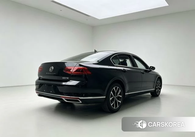 Volkswagen Magotan id 4299603 из Китая 8