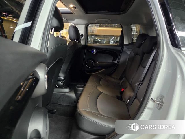 Mini Cooper S id 4717091 из Кореи 18