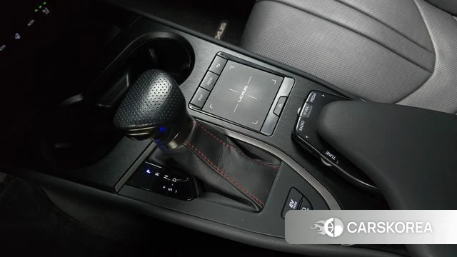 Lexus UX250h id 4550513 из Кореи 28