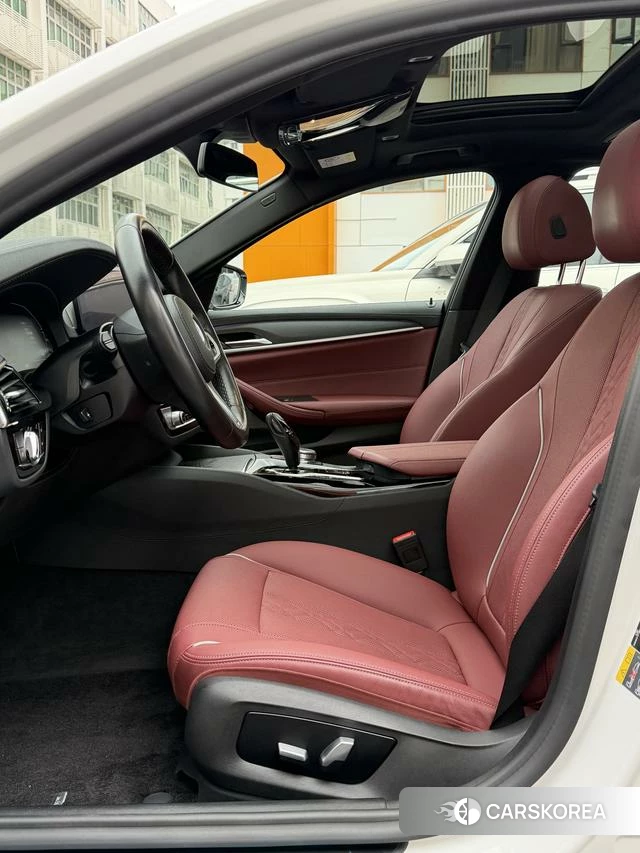 BMW 5 series PHEV id 4265827 из Китая 8