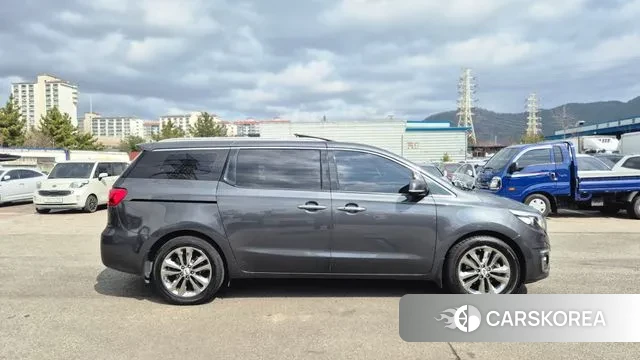 Kia All New Carnival id 3766790 из Кореи 17