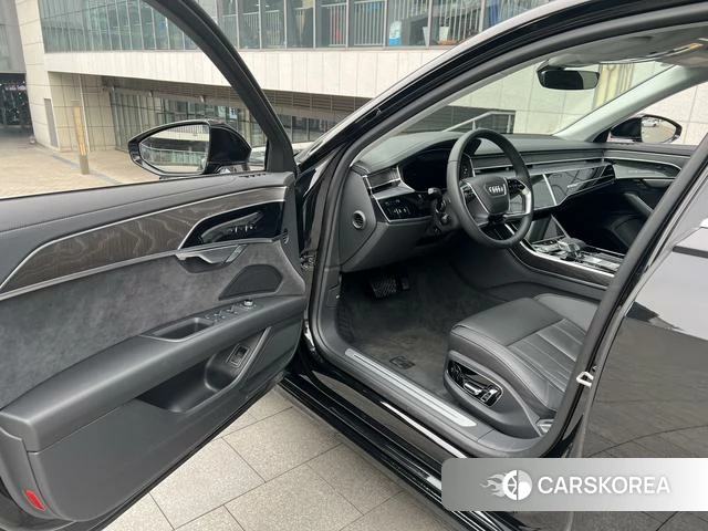Audi A8 id 4261838 из Китая 12