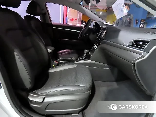 Hyundai The New Avante AD id 3297403 из Кореи 18