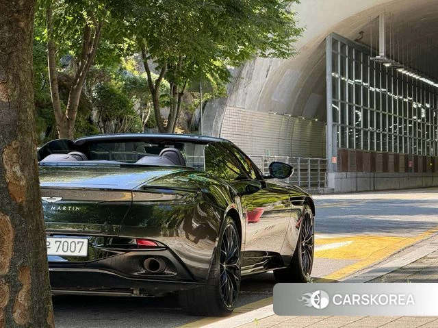 Aston Martin DB11 id 4687359 из Кореи 17