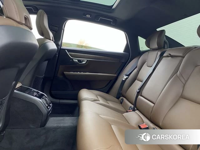 Volvo S90 id 3889972 из Китая 34