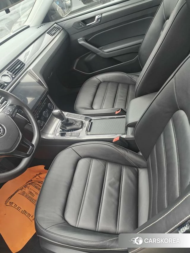 Volkswagen Passat id 4027683 из Китая 8
