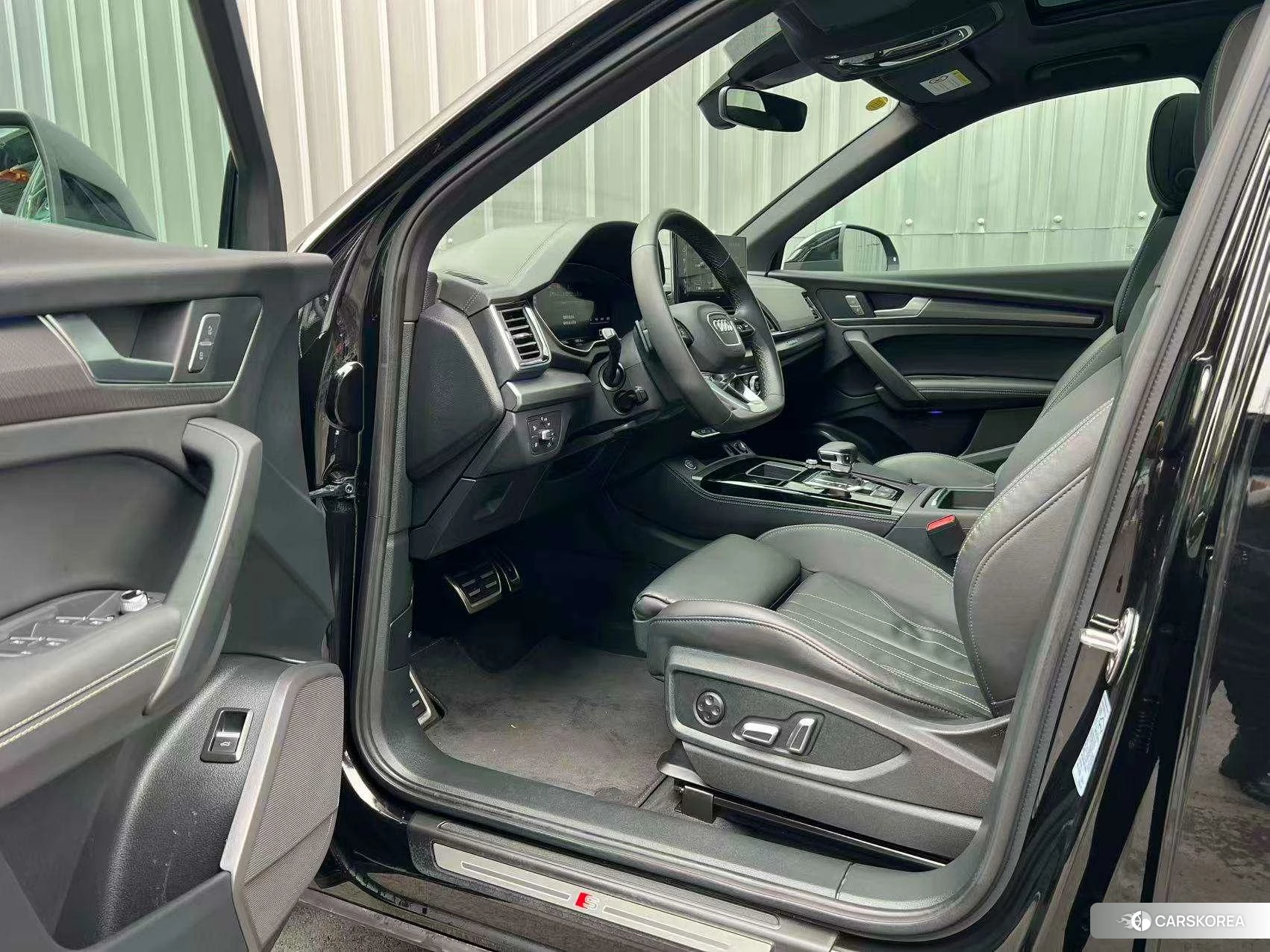 Audi Q5L id 4440614 из Китая 23
