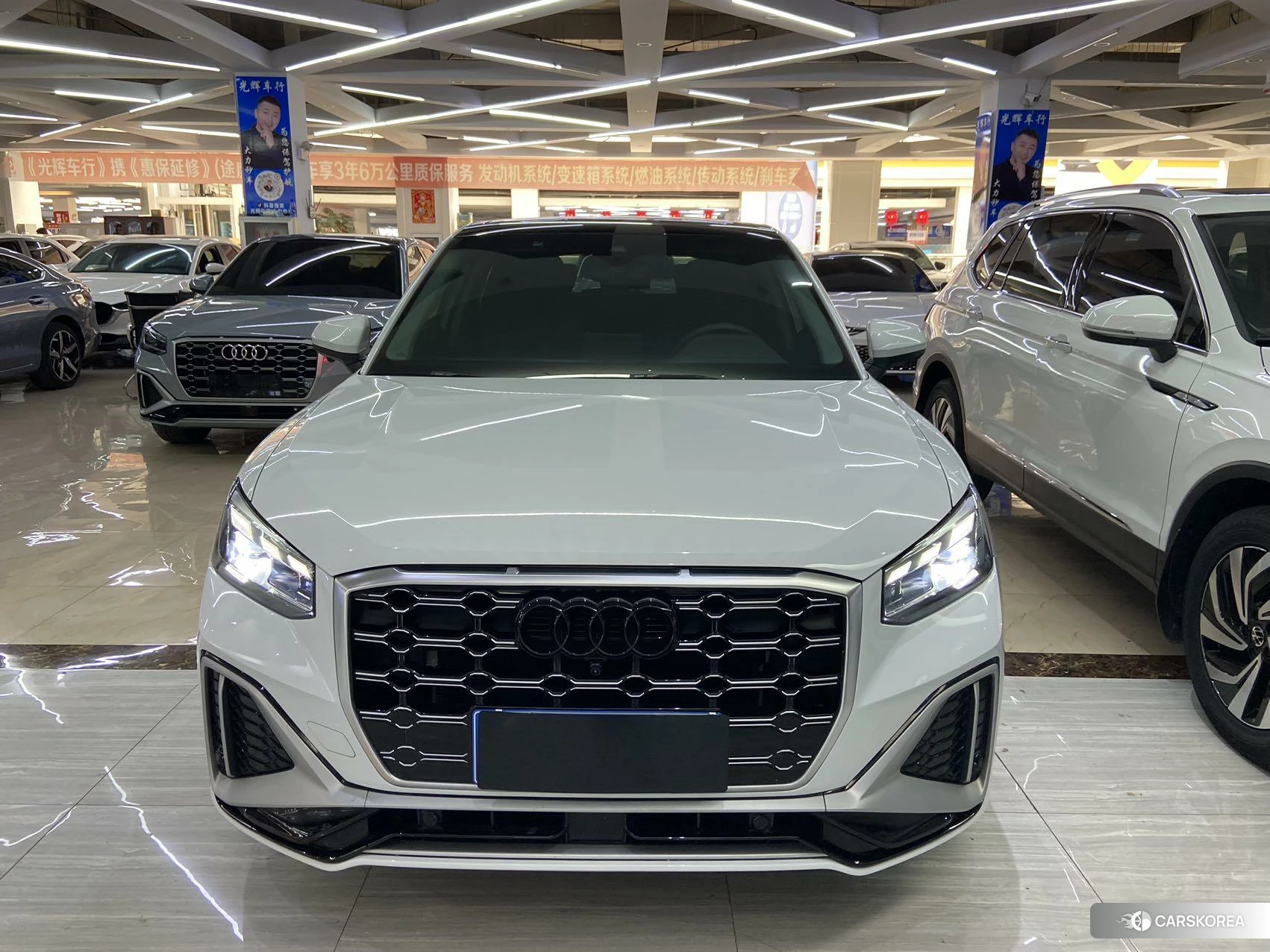 Audi Q2L id 4467376 из Китая 26