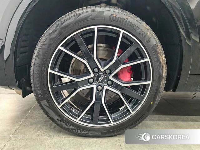 Audi Q5L id 4198818 из Китая 18