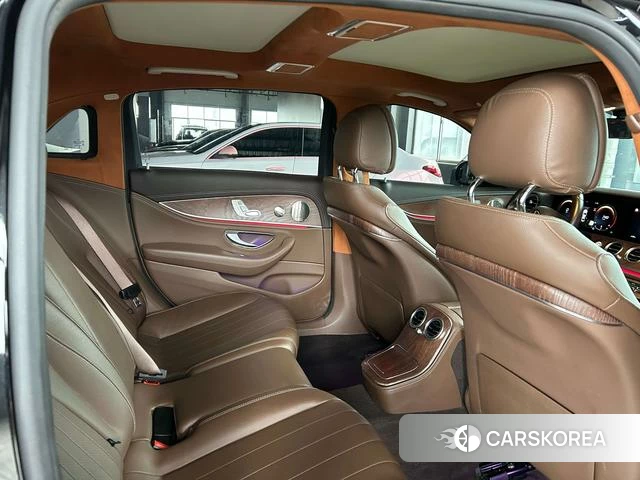 Mercedes-Benz E-class id 4275966 из Китая 15