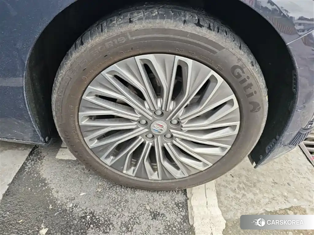 Buick Extreme L7 id 4576858 из Китая 15