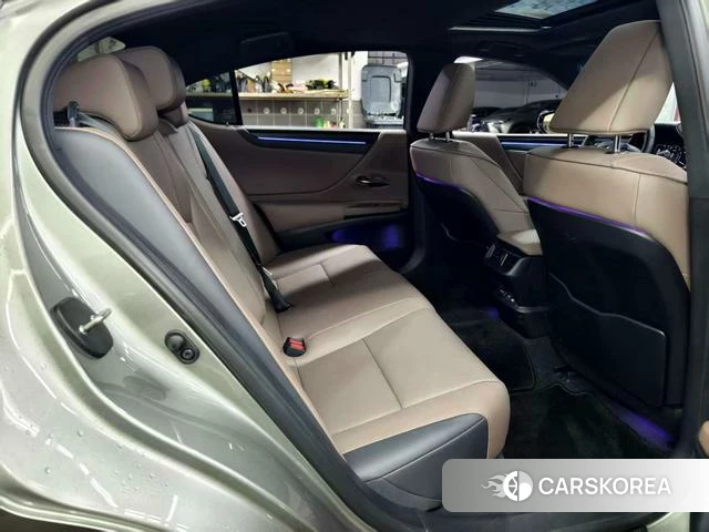 Lexus ES id 4300344 из Китая 20