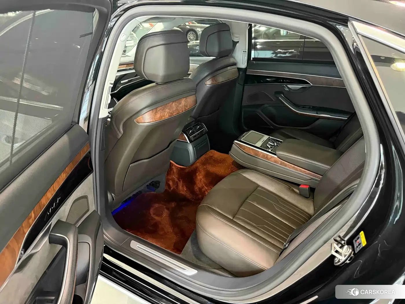 Audi A8 id 4669521 из Китая 8