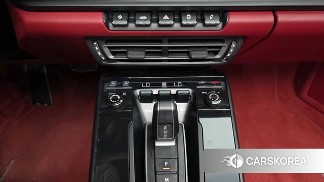 Porsche 911(992) id 4195282 из Кореи 31