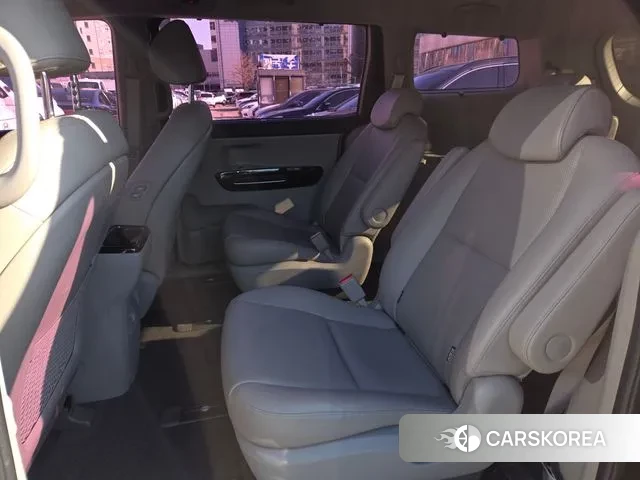 Kia The New Carnival id 3440003 из Кореи 16