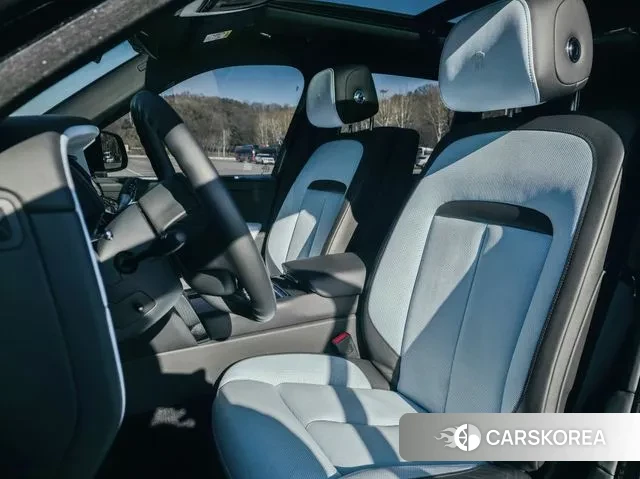 Rolls-Royce Cullinan id 3621860 из Кореи 18