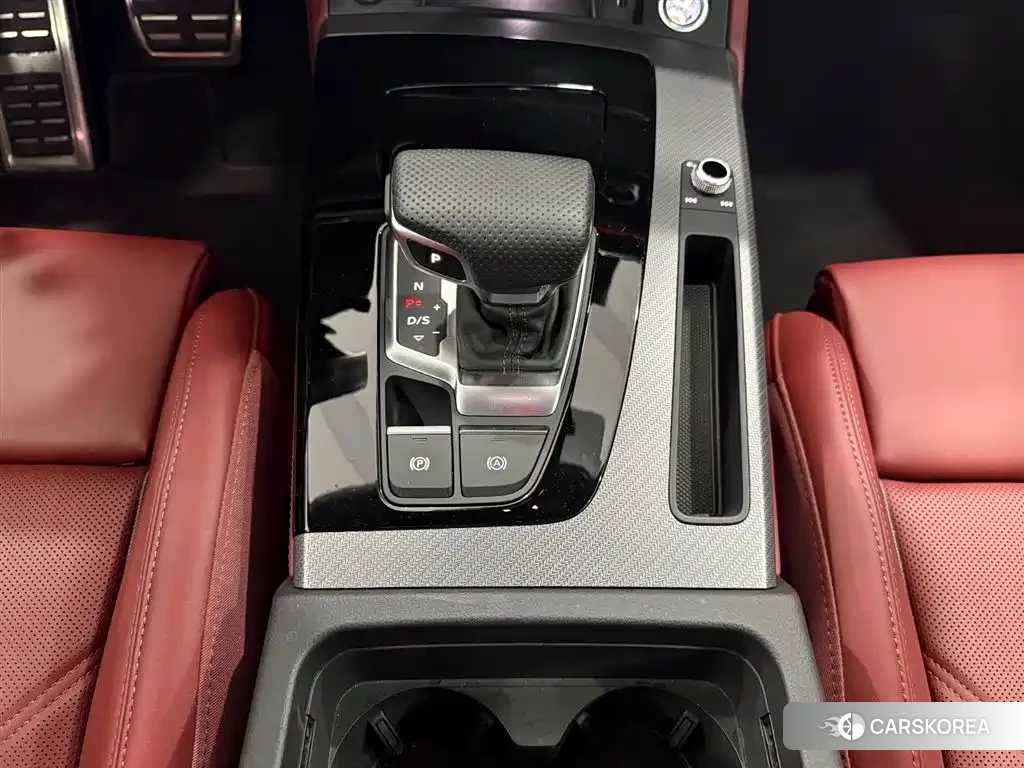 Audi Q5L id 4548086 из Китая 14