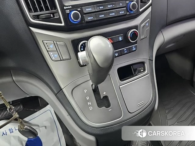 Hyundai The New Grand Starex id 4943427 из Кореи 16