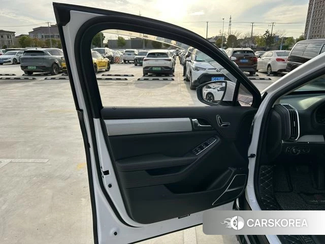 BYD Tang DM id 4240515 из Китая 38