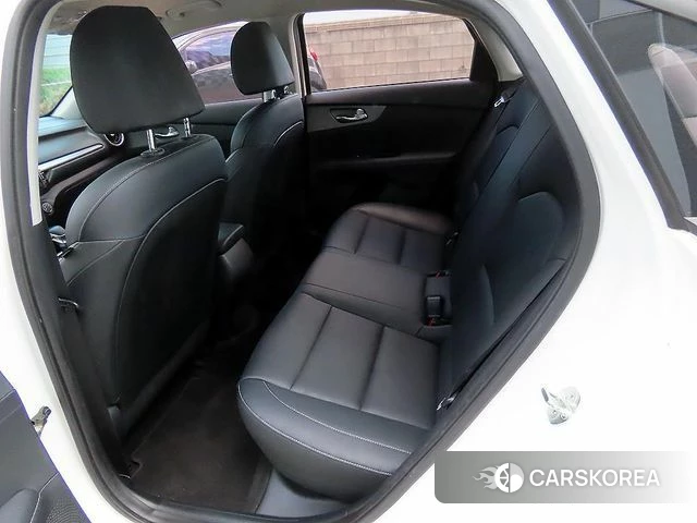Kia Come New K3 id 4447402 из Кореи 16