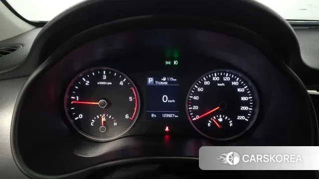 Kia Stonic id 3714169 из Кореи 18