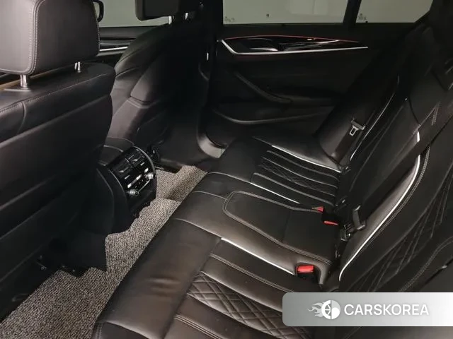 BMW 5 Series (G30) id 3243811 из Кореи 18