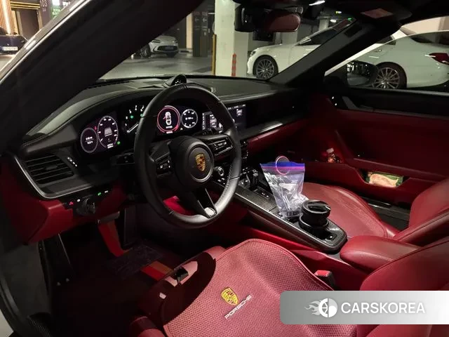 Porsche 911(992) id 3453909 из Кореи 8