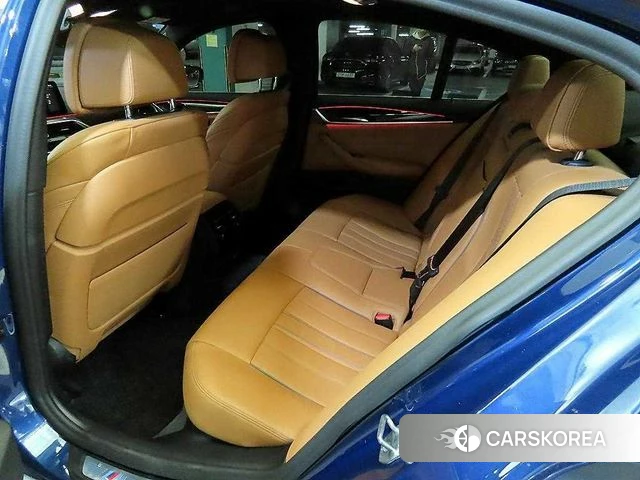 BMW 5 Series (G30) id 4303917 из Кореи 18