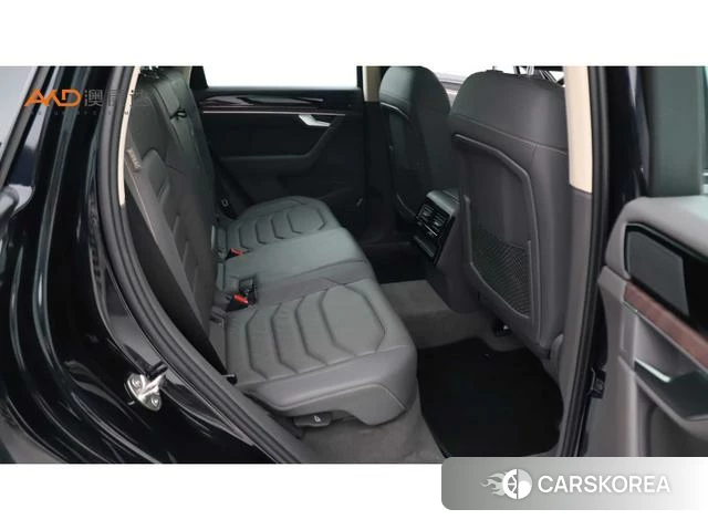 Volkswagen Touareg id 4258642 из Китая 8