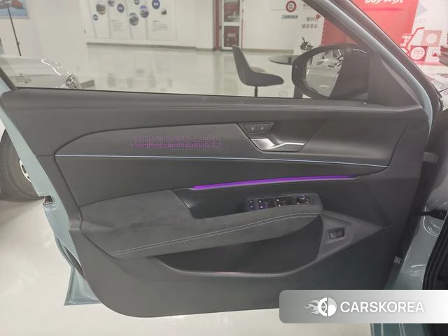 Volkswagen Passat id 4264663 из Китая 8