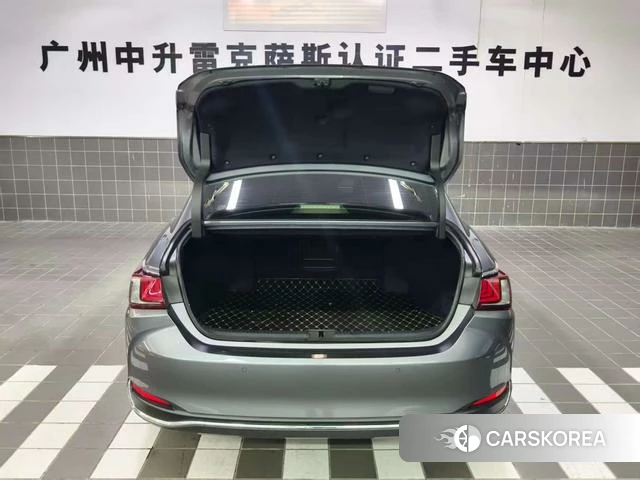 Lexus ES id 4321079 из Китая 20