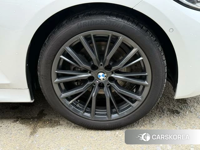 BMW 3 series id 4256913 из Китая 17