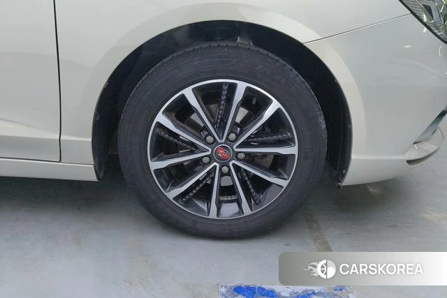 Roewe i5 id 3783276 из Китая 15