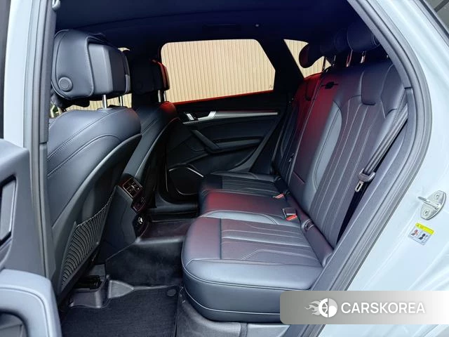 Audi Q5L id 4336249 из Китая 13