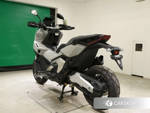 Проданный Honda X-ADV 750 id 4297140 из Японии, фото 8