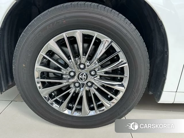 Toyota Elfa id 4257621 из Китая 17