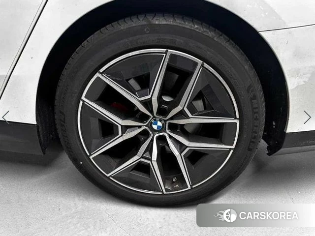 BMW 5 Series (G60) id 3919645 из Кореи 12