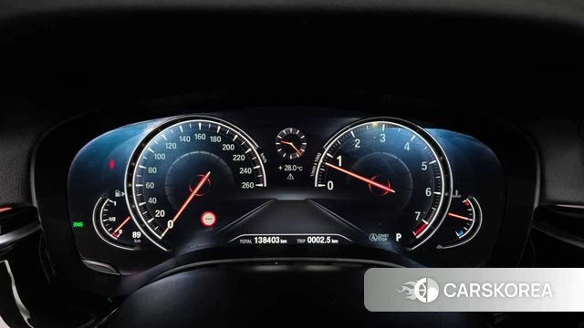 BMW 5 Series (G30) id 4530865 из Кореи 18